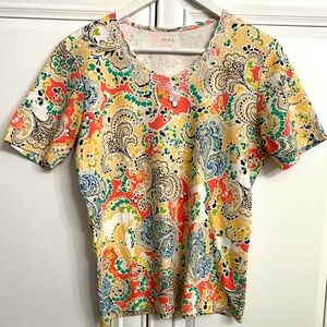 Alia Women’s Sz Small V-Neck Short Sleeve Colourful Paisley Women's T-Shirt